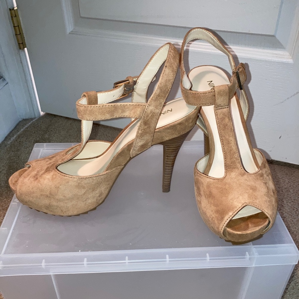 Nine West Suede T Strap Heel Sz 7